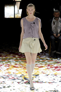 Gaspard-Yurkievich-Spring-2012-r-Az-Bwj-G01-WHx.thumb.jpg.3876324a58b4776acf811701ba3cf846.jpg