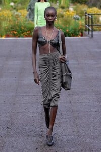 GivenchyS23003.thumb.jpg.fd80b6411839e88ecad4244ba6f23a97.jpg