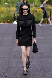 GivenchyS23011.thumb.jpg.8235c1a636a580d9c8310d8fc7cd0f42.jpg
