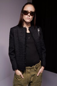 GivenchyfshS23055.thumb.jpg.df2608a97e4a7e25d1cf0b7fe5049a67.jpg