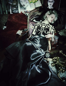 Guinevere_08.thumb.png.612f0fd63c23fdda3b05d4c1eca297f4.png
