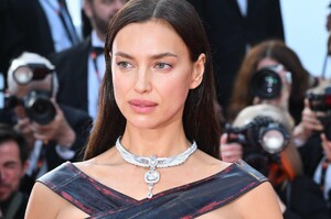 Irina_Shayk(7003).thumb.jpg.f69201008fd00d370ec8a4183a7cc6f5.jpg