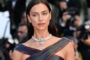 Irina_Shayk(7007).thumb.jpg.abb5a973b078cb7f1f56a34445cffd1c.jpg