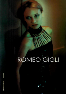 Jarrett_Romeo_Gigli_Fall_Winter_1998_99_01.thumb.png.87ba4eb4e859a86ee40b4e2b96e30642.png