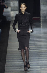 Karl-Lagerfeld-Fall-2003-e-AJhm-TPVBz-Ux.jpg