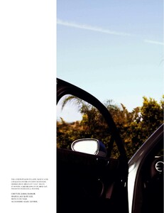 LOfficielFrance927(August2008)-Parade-015.thumb.jpg.59cd00c7e602f0c4d8c425781cf04177.jpg