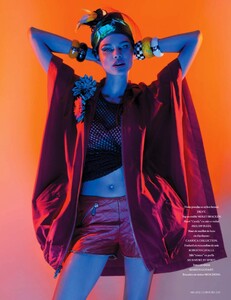 LOfficielFrance965(May2012)-K-Hawa-002.thumb.jpg.6f79d364a84f8acde349d51173f8bd44.jpg