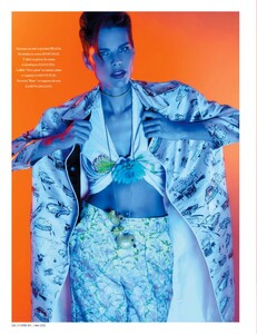 LOfficielFrance965(May2012)-K-Hawa-005.thumb.jpg.9e9bb9c5f92f939e5e2a3e7888644b6f.jpg