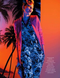 LOfficielFrance965(May2012)-K-Hawa-013.thumb.jpg.01e9ed052393cc5f94661b3cada45fc8.jpg