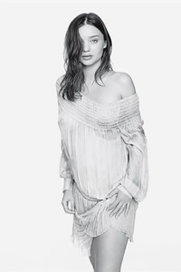 Miranda-Kerr_588x0.thumb.png.2c7ec25ca535fdc58692752bae71534c.png