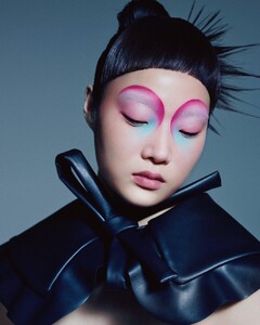 Peng-Chang-Makeup02.thumb.jpg.ce19ec1c45d78e1c209b30b3159ac6b4.jpg