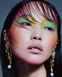 Peng-Chang-Makeup04.thumb.jpg.3bbc3d3677e82045fe72dc7d8b73aece.jpg