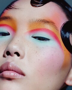 Peng-Chang-Makeup07.thumb.jpg.bd98dcaec4468e6ddf5a3bf7a289dd48.jpg