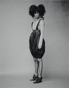 SS_21_FASHION_09.thumb.jpg.ac0f142572e6070b41780db47b8827f2.jpg
