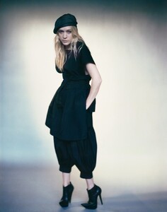 SS_26_FASHION_37.thumb.jpg.e19d5e922a2415398abe4c9e1fa362d4.jpg