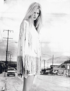SS_28_FASHION_38.thumb.jpg.6e3b93a22e0742996cc0c28be5c207b6.jpg