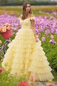Sherri-Hill-56199-yellow-53746.thumb.jpg.6db5b1aa9156f9bddb73ed0090327d7c.jpg