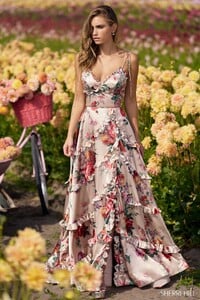 Sherri-Hill-56256-champagne-print-53802.thumb.jpg.265f03ca3a6047a475eb04c835f862b6.jpg