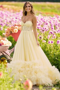 Sherri-Hill-56270-yellow-53812.thumb.jpg.103e761f251a4bf5177f6df6fe8c90b9.jpg