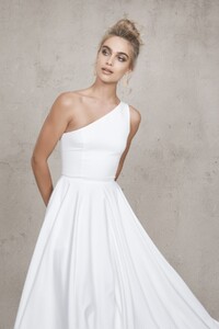 Vagabond-Bridal-Dress-Jace-AT7A5303.jpg