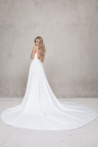 Vagabond-Bridal-Dress-Wren-AT7A3020.jpg