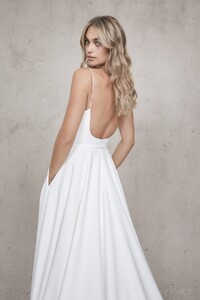 Vagabond-Bridal-Dress-Wren-AT7A3035.jpg