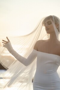 Vagabond-Bridal-ED-Munro-Veil-2.2_0076.jpg