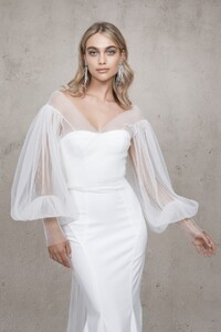 Vagabond-Bridal-Tulle-Wrap-AT7A1923.jpg