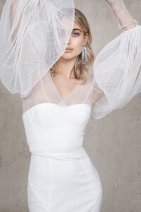 Vagabond-Bridal-Tulle-Wrap-AT7A1934.jpg