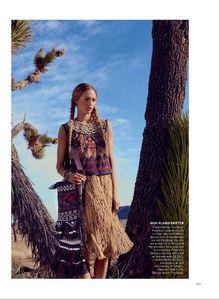 Vogue-USA-February-2014-229.thumb.png.ed732c4aabe8eaf89e811be93b13d9b1.png