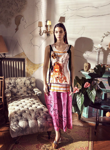 Vogue_USA_-_June_2018-124.thumb.png.846dbe3a4bdeb2f6d643cc95a921cc98.png