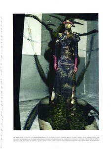 Vogue_Unique_Marzo_2012(dragged)20.thumb.jpg.d93b566026838f3e9a52fd0e22e095a4.jpg