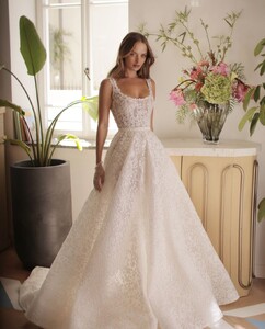 adishlomo.bridal_393754085_209199175529649_8830412982263071959_n.jpg