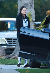 adriana-lima-leaves-her-residence-in-la-40833506648.thumb.jpg.de52438f638dd905923d7fea55e5b5b4.jpg