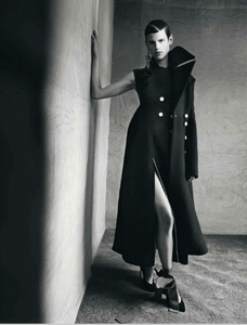 all_black_02.thumb.png.6423f7e6afed2e250906fc16da75d0f9.png
