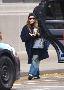 ashley-olsen-out-and-about-in-new-york-11-01-2023-4.jpg