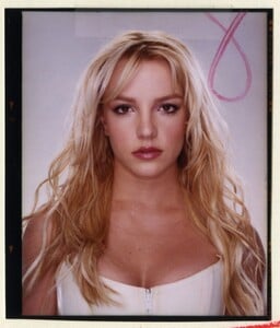 britney-spears-photo-shoot-2003-ms-14.jpg