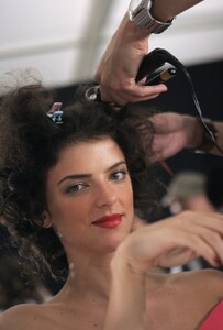 claraveigagazinellijc05b--.thumb.jpg.07087b6d10a4aa04d8887e817194f21f.jpg