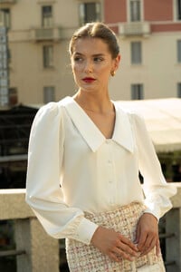cotton-tweed-mini-skirt-zipper-enclosure-vintage-silk-large-collar-blouse.jpg