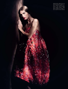 couture_14.thumb.png.f24093fec6b13fa75a341b0e441655eb.png