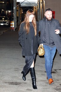 dakota-johnson-arrives-at-snl-after-party-at-stk-in-new-york-11-11-2023-0.jpg