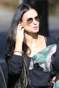 demi-moore-leaves-morning-yoga-class-in-studio-city-11-25-2023-0.jpg