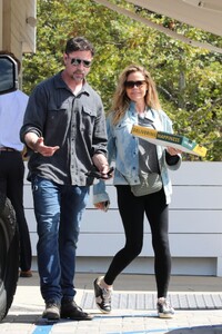 denise-richards-and-aaron-phypers-at-prince-st-pizza-in-malibu-09-27-2023-1.jpg