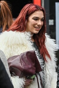 dua-lipa-leaves-heart-breakfast-show-at-global-studios-in-london-11-08-2023-4.jpg