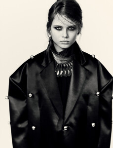 fashion_pr_n644-11_079.thumb.jpg.ecc88da1ef9f70359d0c4dd0cb62131e.jpg