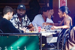 gabrielle-union-and-dwyane-wade-out-for-lunch-at-bar-pitti-in-new-york-09-21-2023-0.jpg