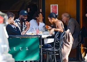 gabrielle-union-and-dwyane-wade-out-for-lunch-at-bar-pitti-in-new-york-09-21-2023-3.jpg