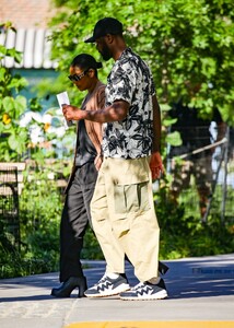 gabrielle-union-and-dwyane-wade-out-for-lunch-at-bar-pitti-in-new-york-09-21-2023-4.jpg