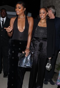 gabrielle-union-and-tia-mowry-arrives-at-beyonce-s-world-premiere-renaissance-a-film-by-beyonce-in-beverly-hills-11-25-2023-5.jpg
