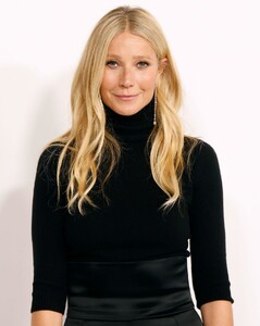 gwyneth-paltrow-at-2023-cfda-fashion-awards-in-new-york-11-06-2023-4.jpg